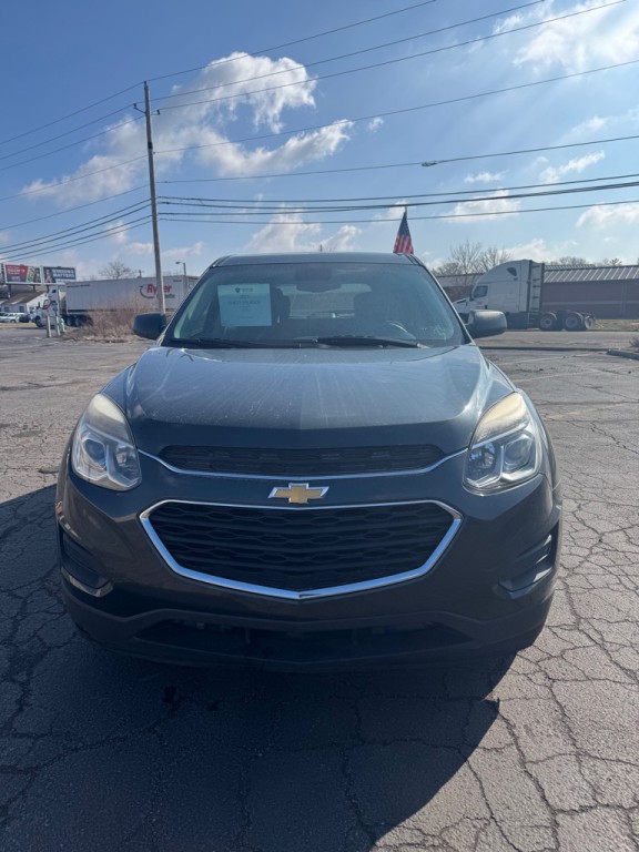 2017 Chevrolet Equinox Image 2