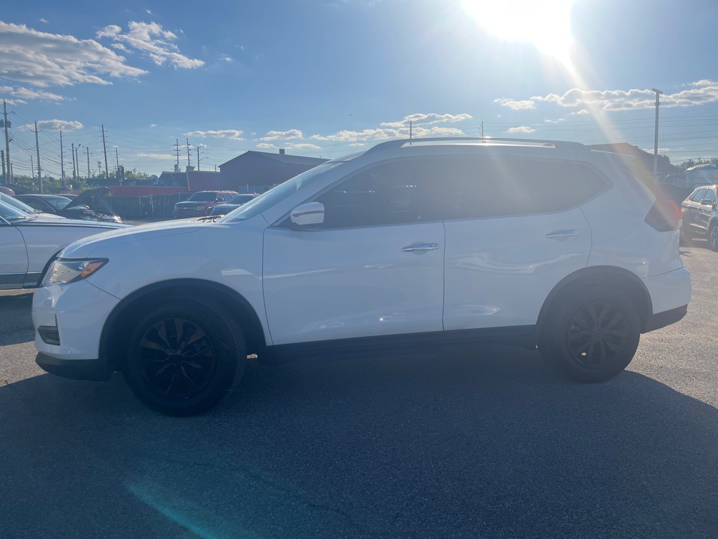 2018 Nissan Rogue Image 3