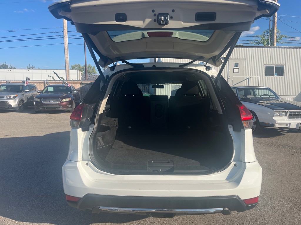 2018 Nissan Rogue Image 6
