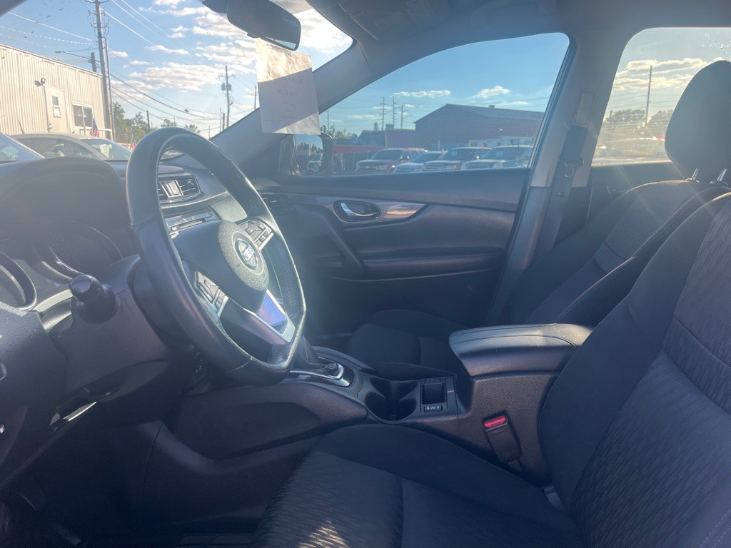 2018 Nissan Rogue Image 10