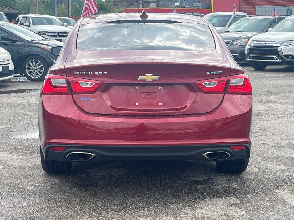 2017 Chevrolet Malibu Image 4