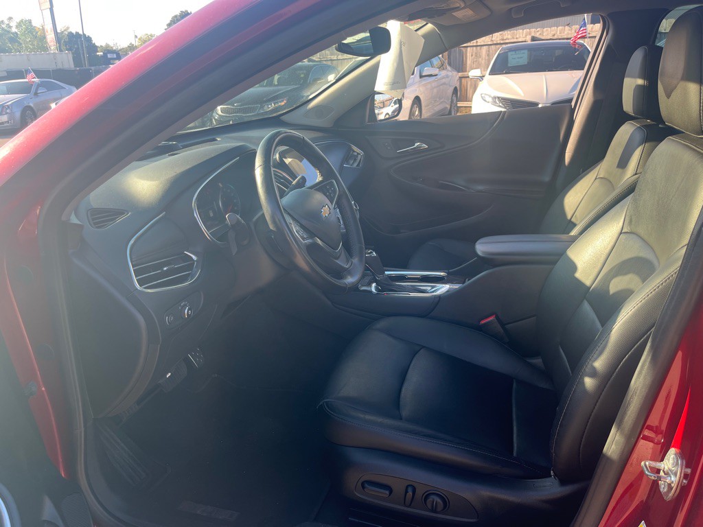 2017 Chevrolet Malibu Image 12