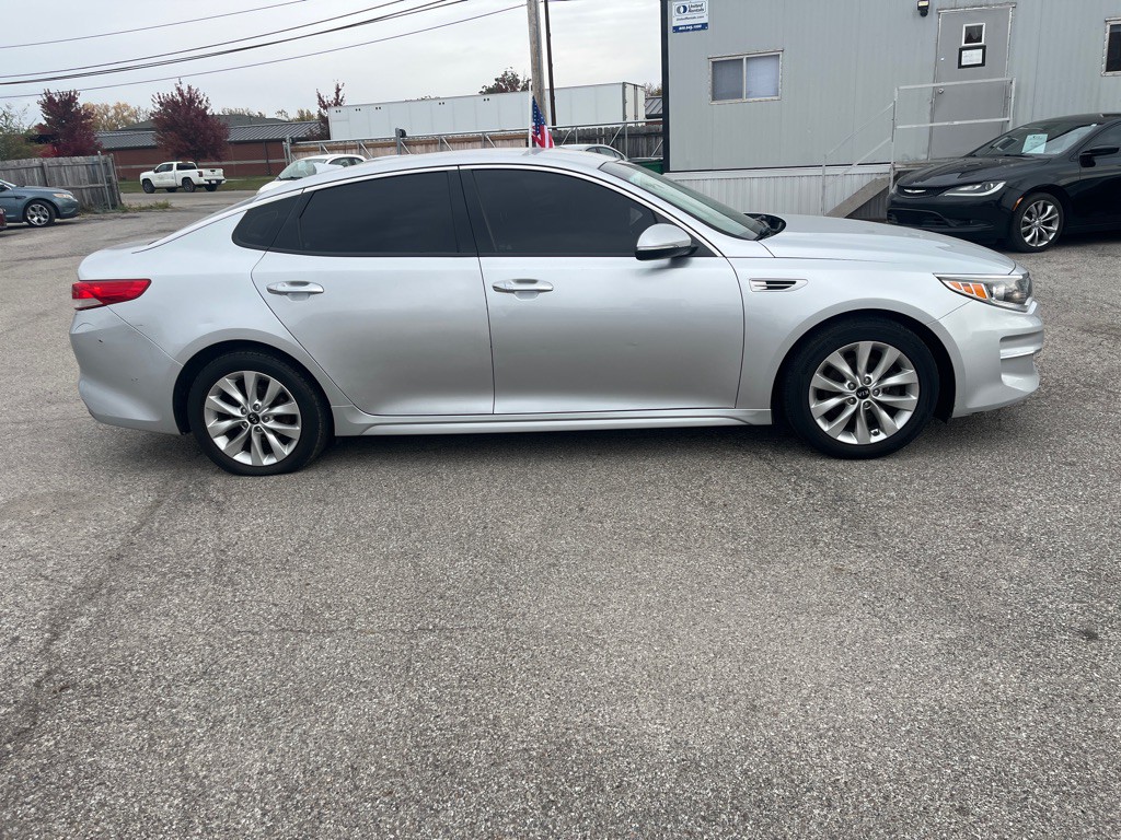 2018 Kia Optima Image 2