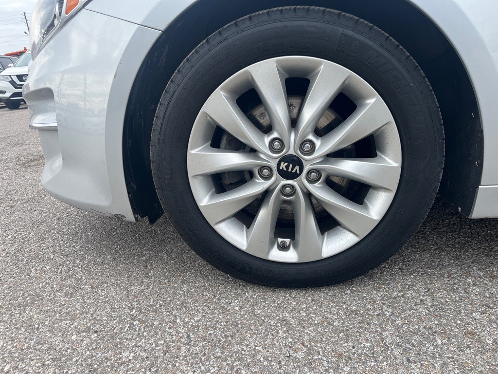 2018 Kia Optima Image 5
