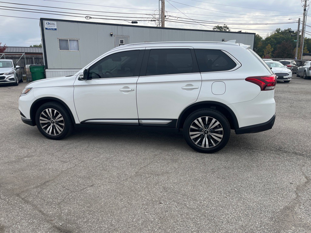 2020 Mitsubishi Outlander Image 4