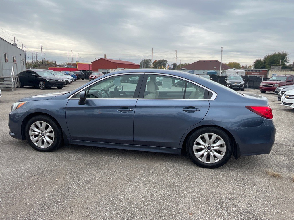 2016 Subaru Legacy Image 4