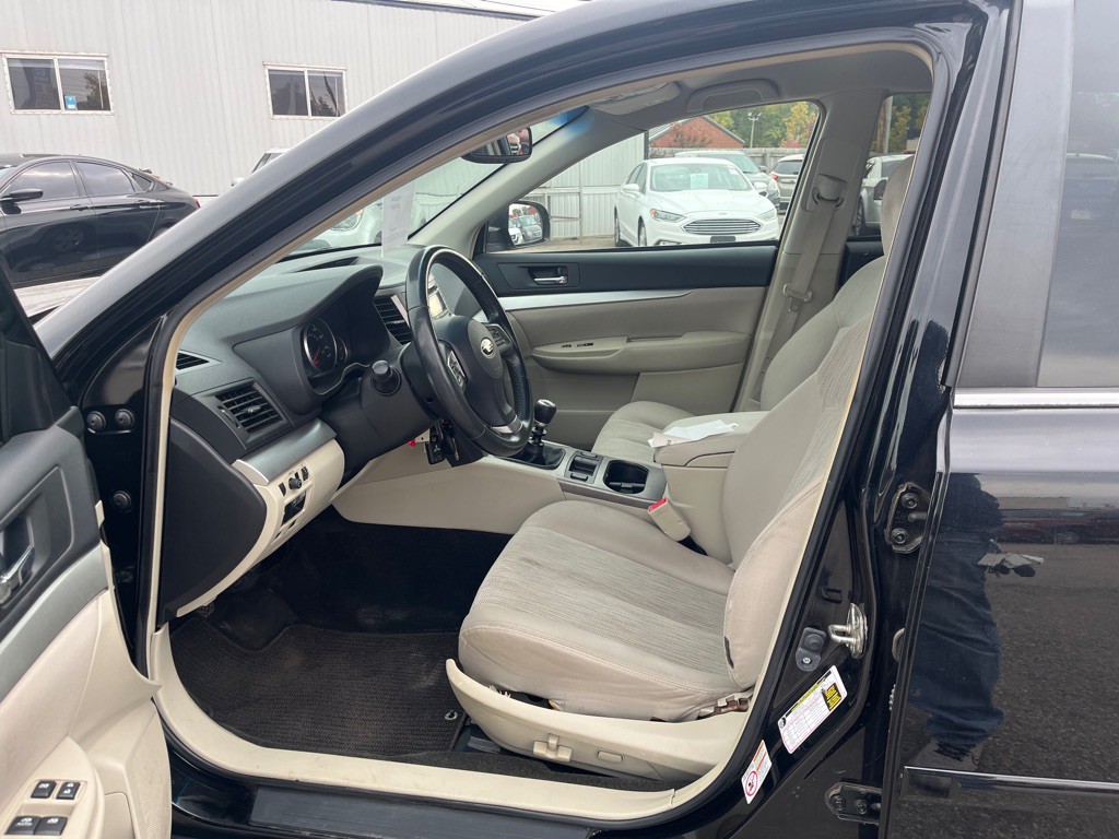 2013 Subaru Outback Image 5