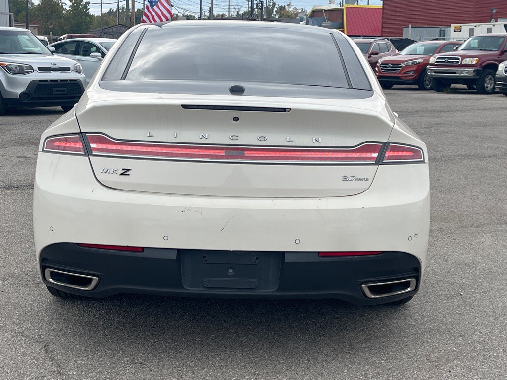 2016 Lincoln MKZ Image 3