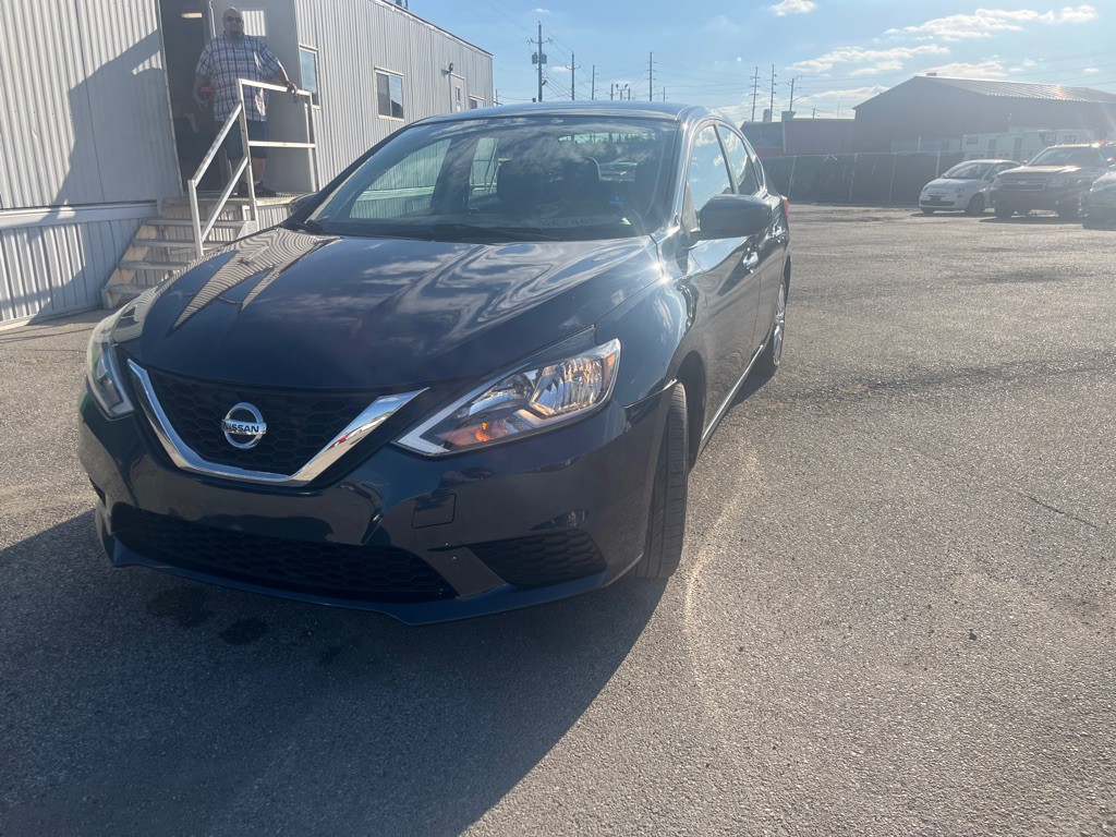 2017 Nissan Sentra Image 2