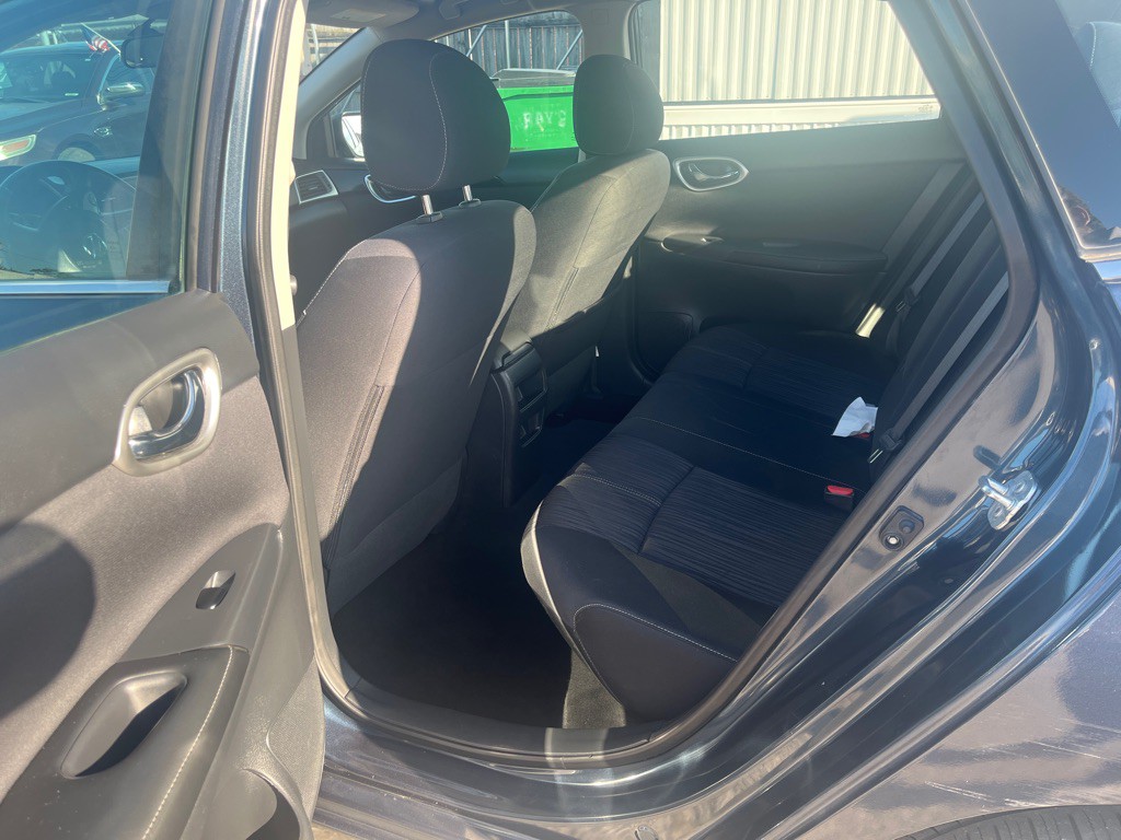 2017 Nissan Sentra Image 7