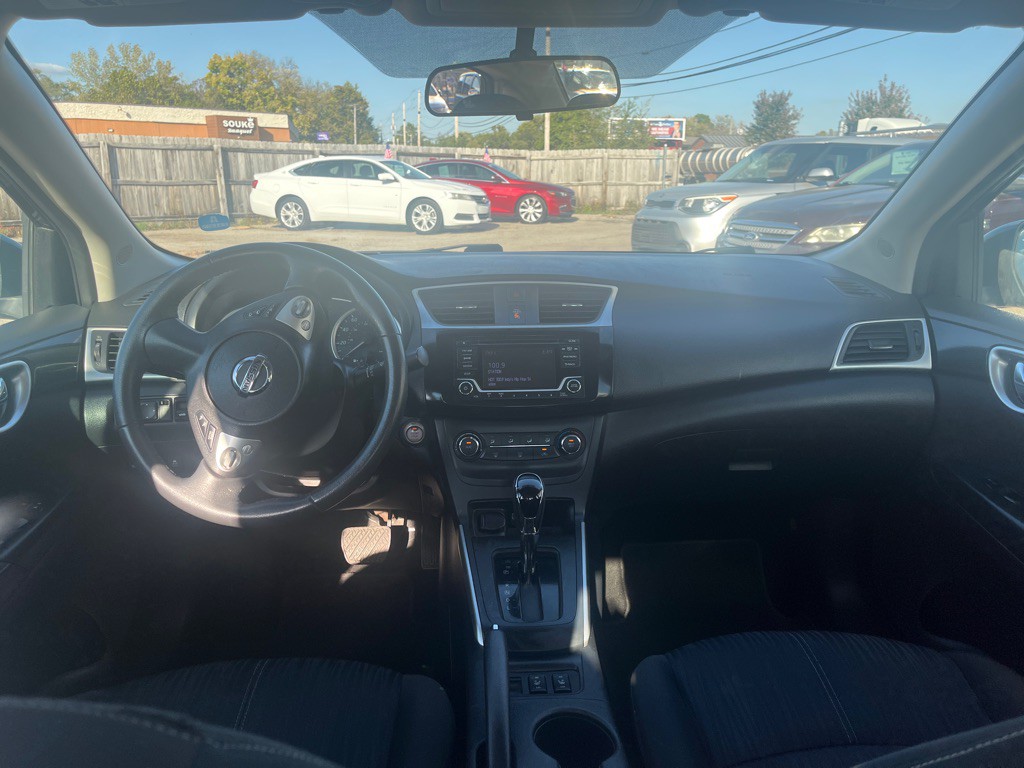 2017 Nissan Sentra Image 10