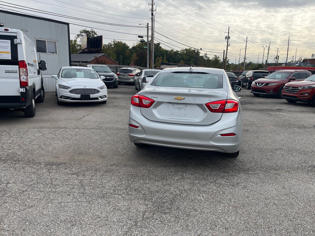 2016 Chevrolet Cruze Image 3