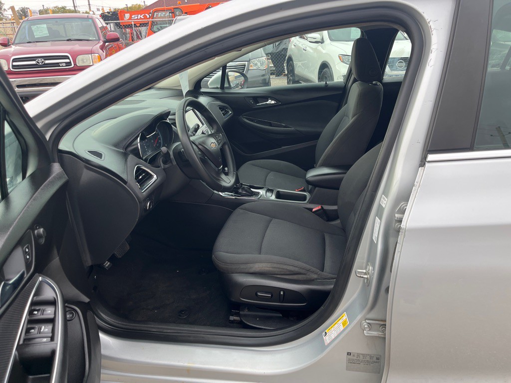 2016 Chevrolet Cruze Image 5