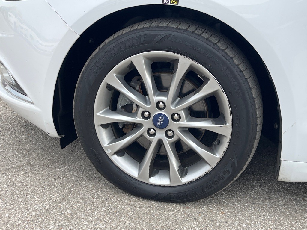 2017 Ford Fusion Image 5