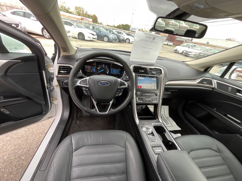 2017 Ford Fusion Image 8