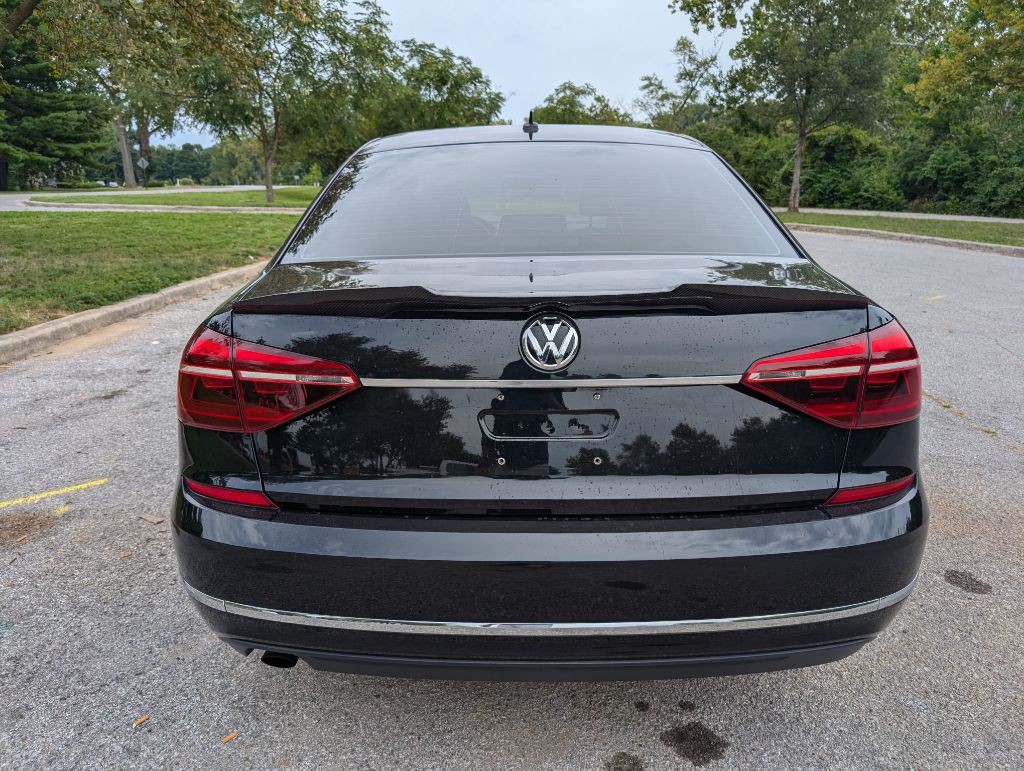 2017 Volkswagen Passat Image 5
