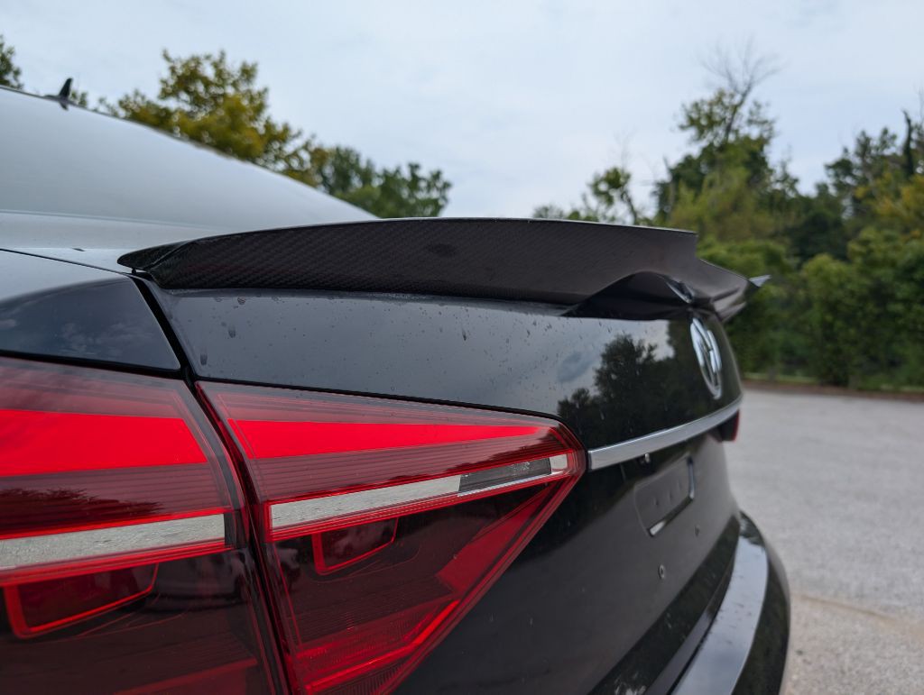 2017 Volkswagen Passat Image 9