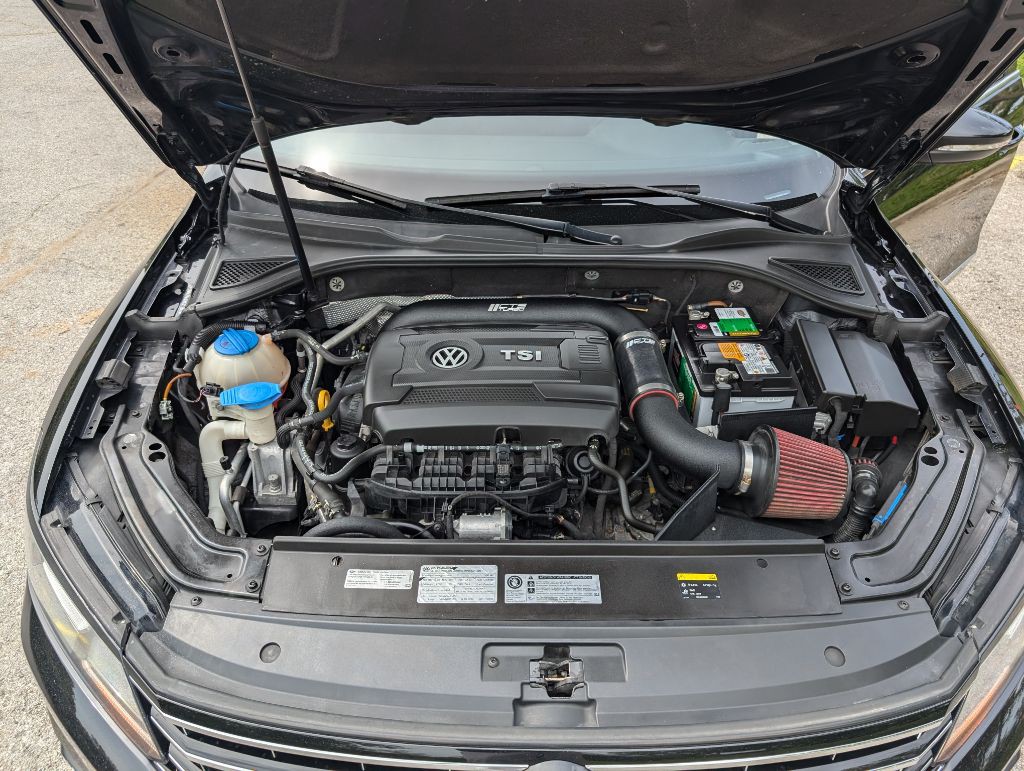 2017 Volkswagen Passat Image 28