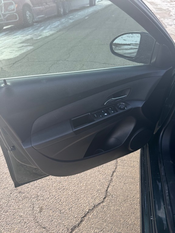 2015 Chevrolet Cruze Image 9