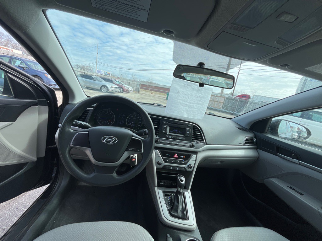 2017 Hyundai Elantra Image 6