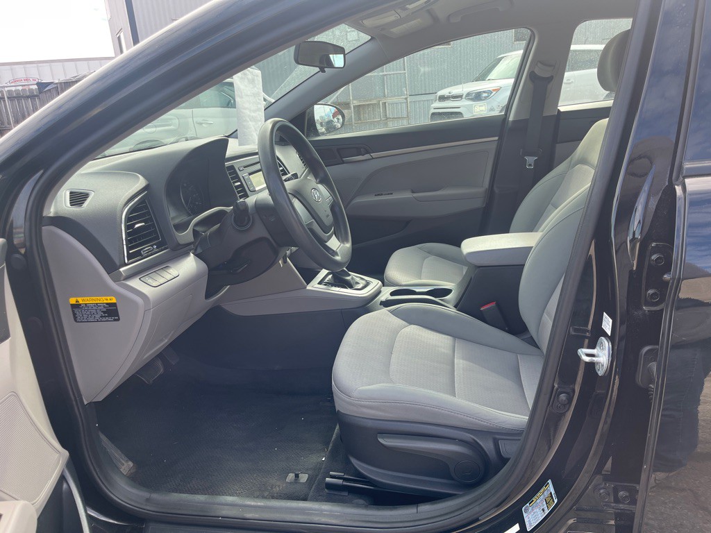 2017 Hyundai Elantra Image 7