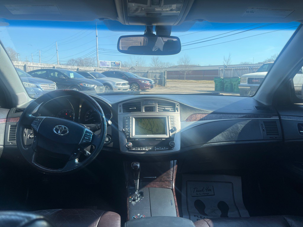 2011 Toyota Avalon Image 8