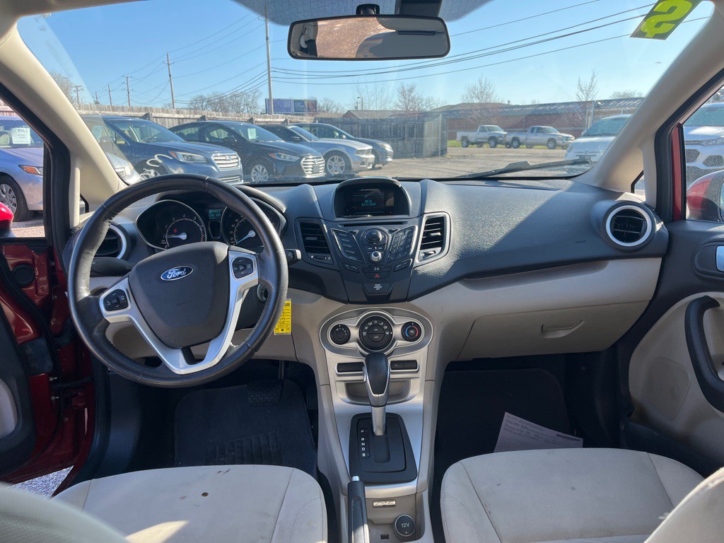 2014 Ford Fiesta Image 10