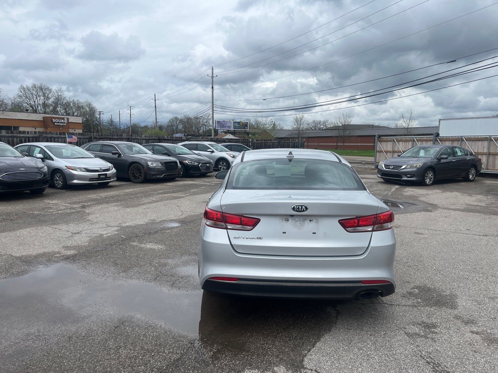 2017 Kia Optima Image 6