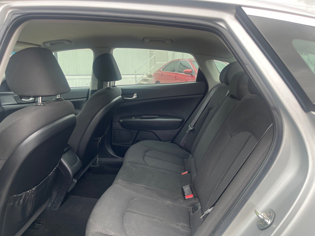 2017 Kia Optima Image 8