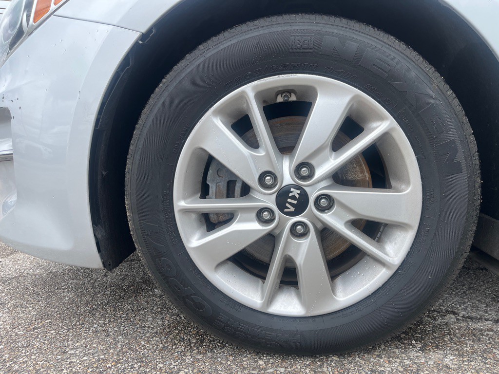 2017 Kia Optima Image 10