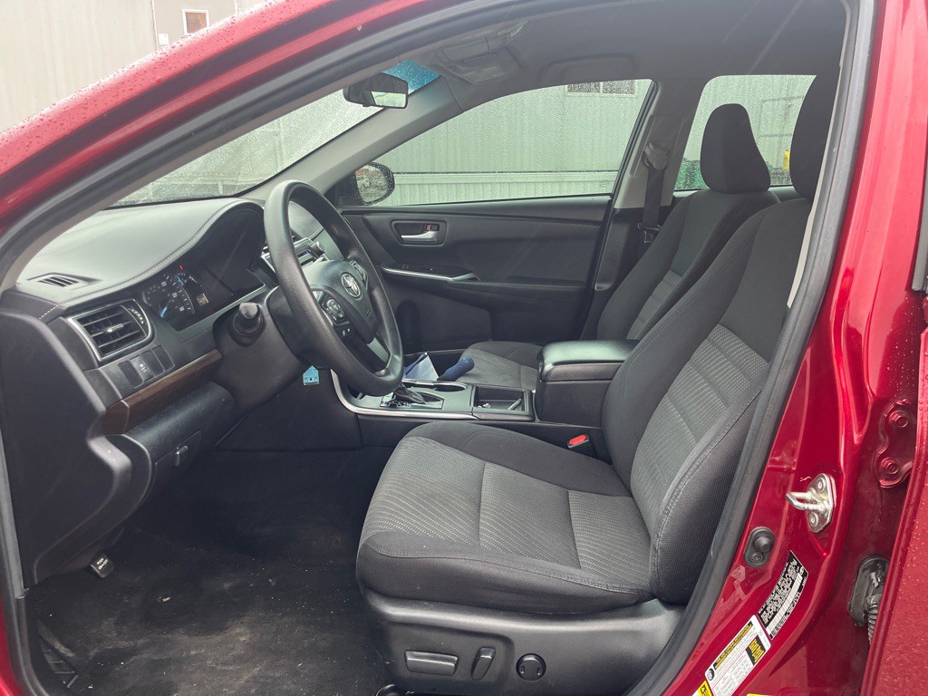 2015 Toyota Camry Image 8