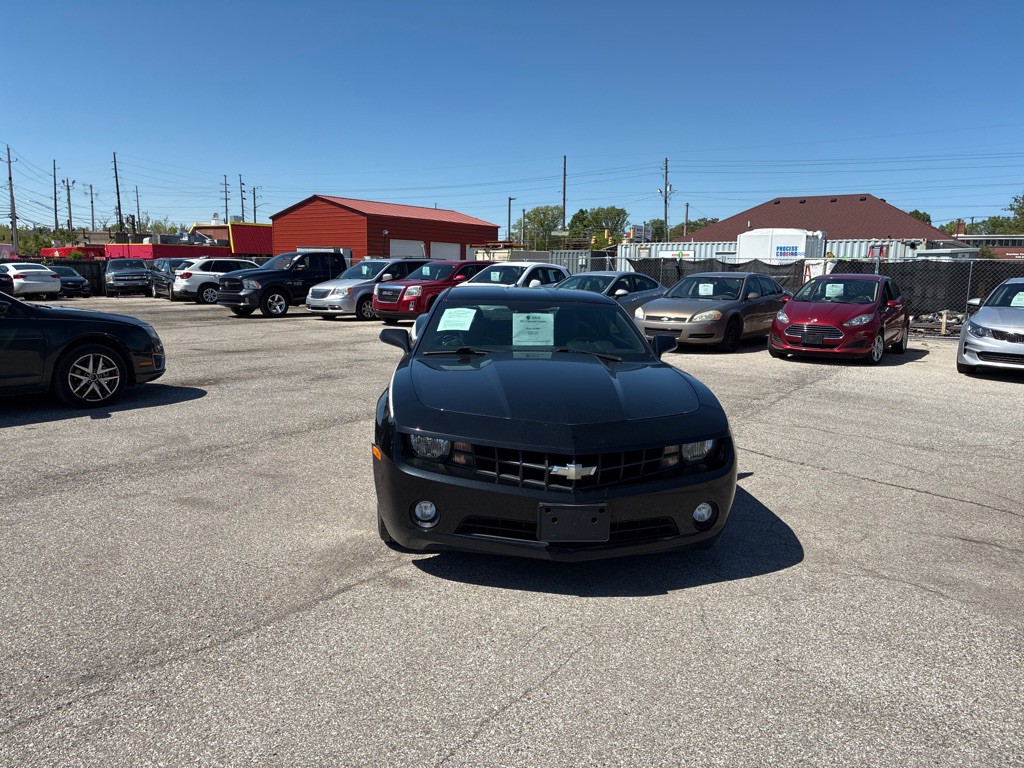 2011 Chevrolet Camaro Image 2