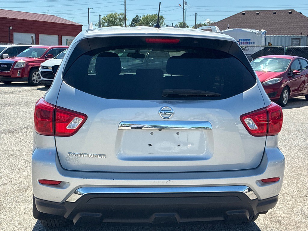 2018 Nissan Pathfinder Image 6