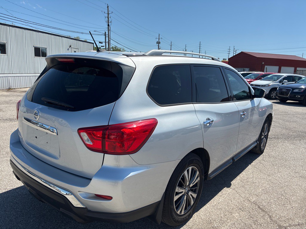 2018 Nissan Pathfinder Image 8