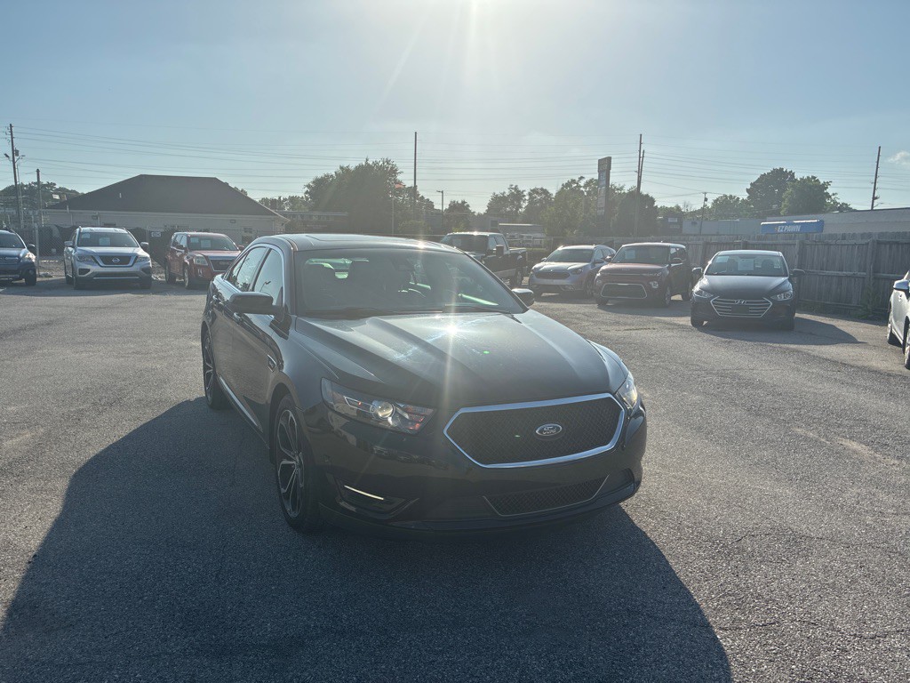 2013 Ford Taurus Image 1