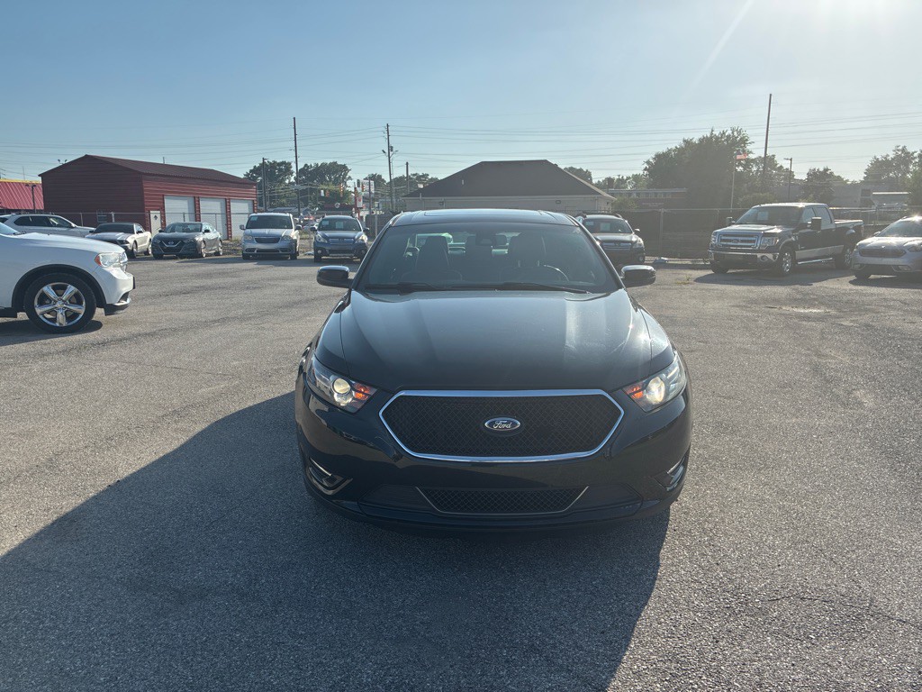 2013 Ford Taurus Image 2