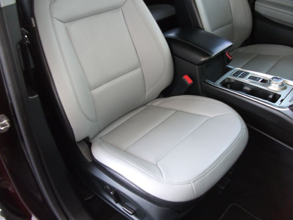 2021 Ford Explorer Image 13