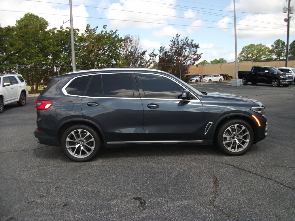 2019 BMW X5 Image 2
