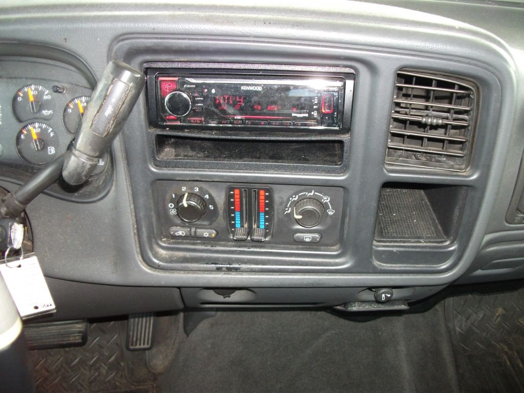 2005 GMC Sierra Image 15