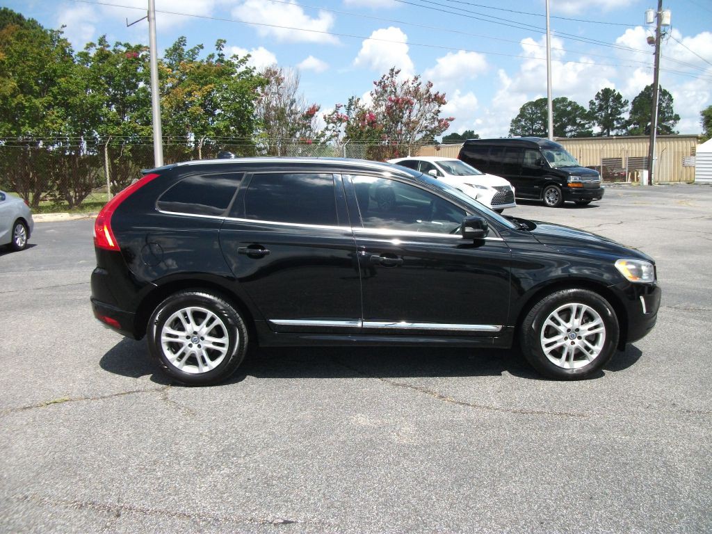 2016 Volvo XC60 Image 2