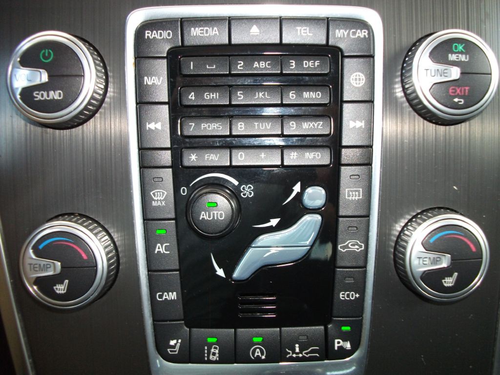 2016 Volvo XC60 Image 26