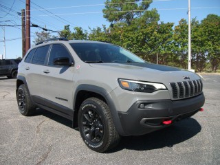 Image for 2023 Jeep Cherokee Trailhawk ID: 6711456