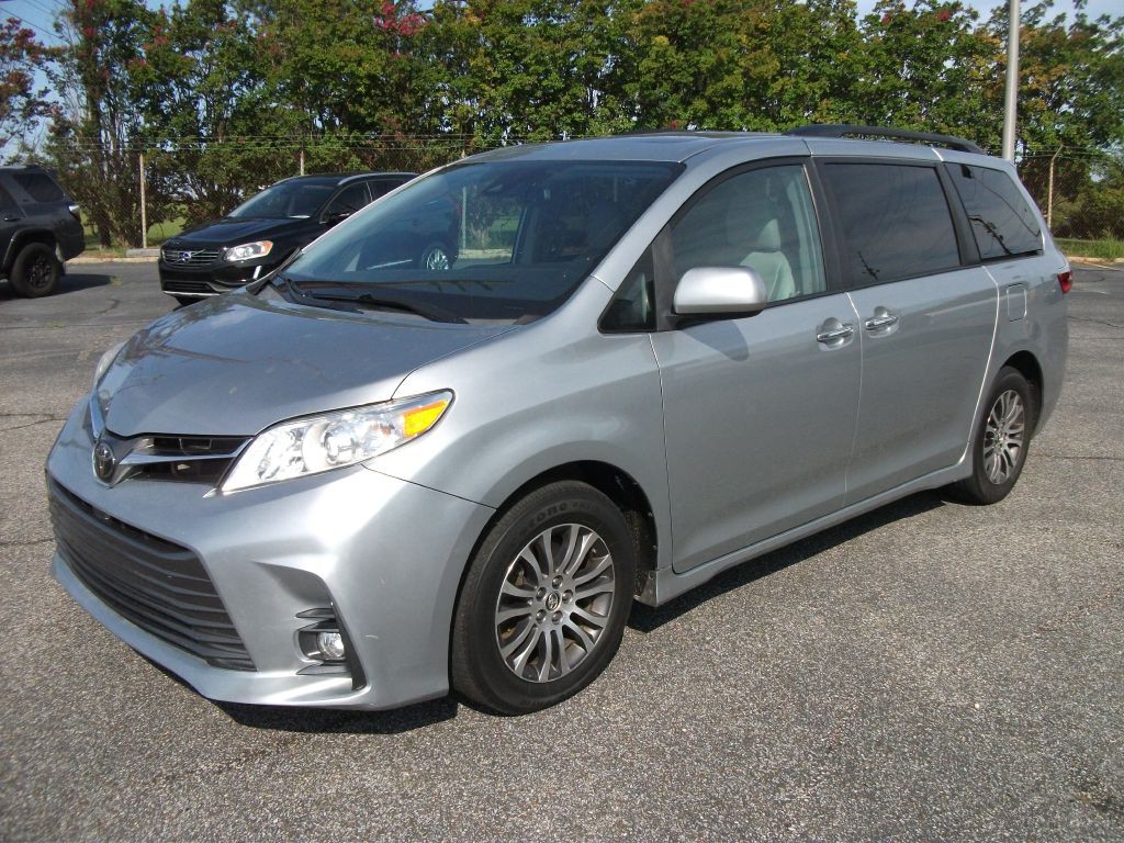 2019 Toyota Sienna Image 4