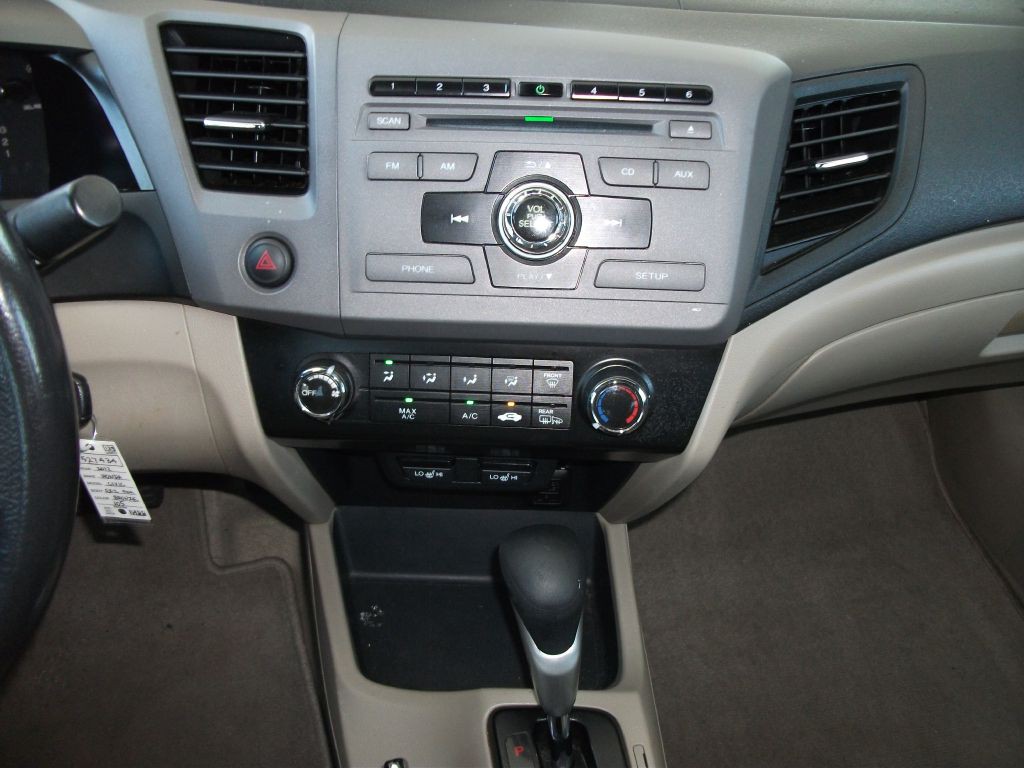 2012 Honda Civic Image 16