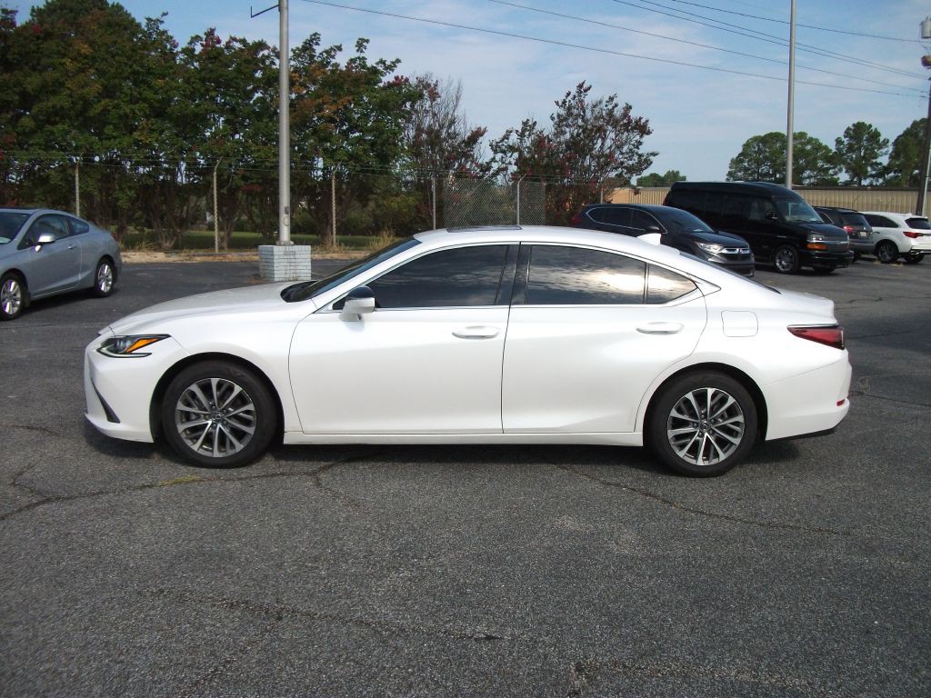 2022 Lexus ES Image 5