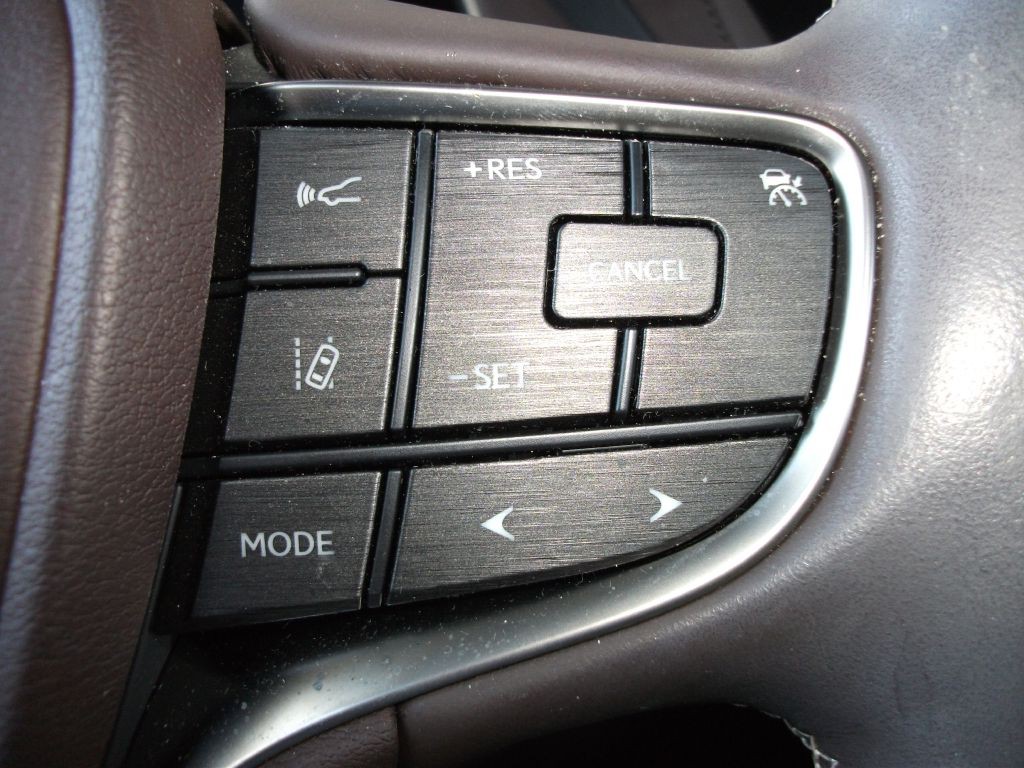 2020 Lexus LS Image 21
