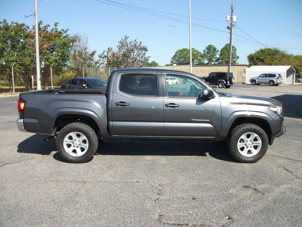 2022 Toyota Tacoma Image 2