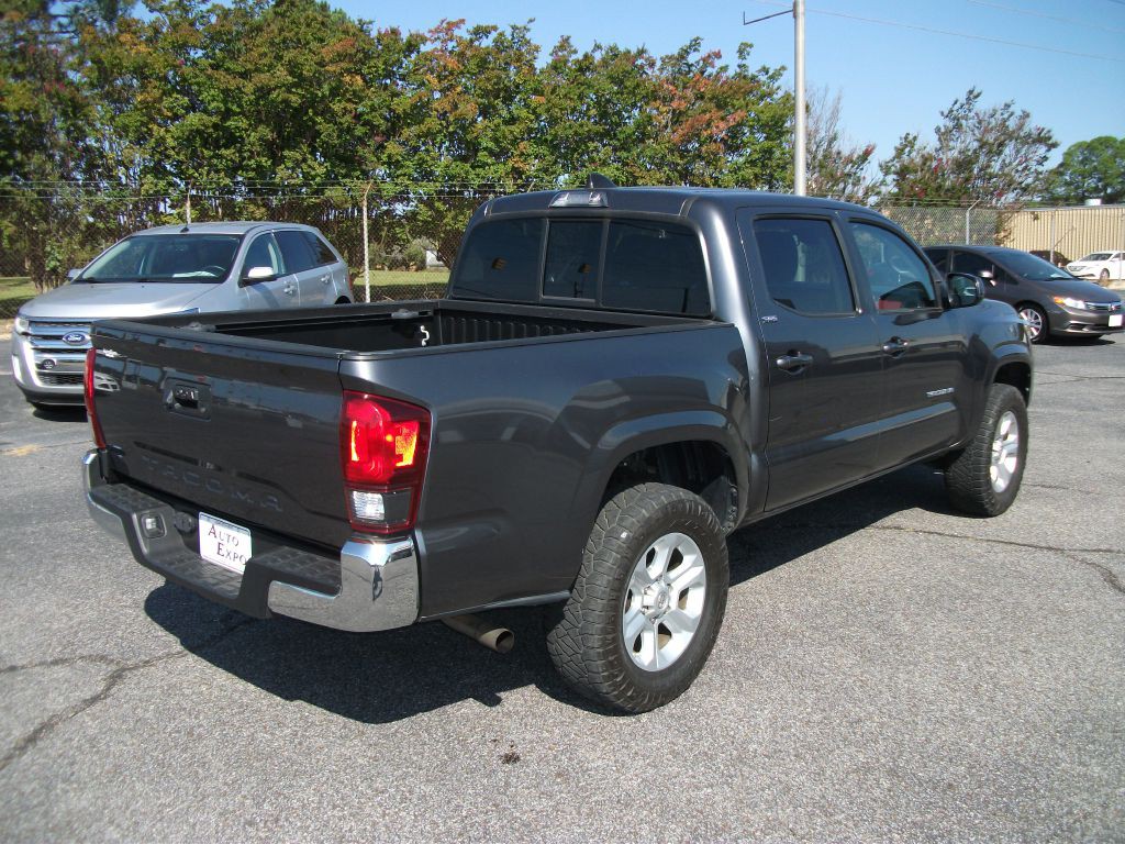 2022 Toyota Tacoma Image 3