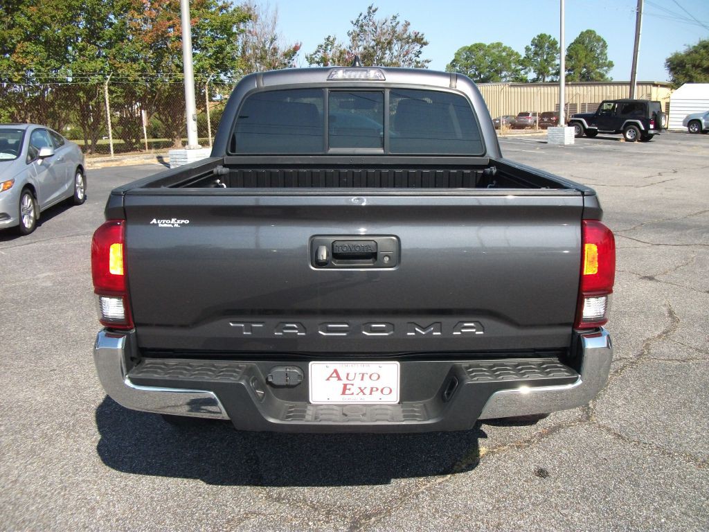 2022 Toyota Tacoma Image 8