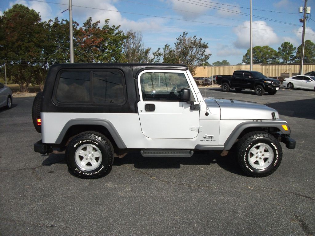 2005 Jeep Wrangler Image 2